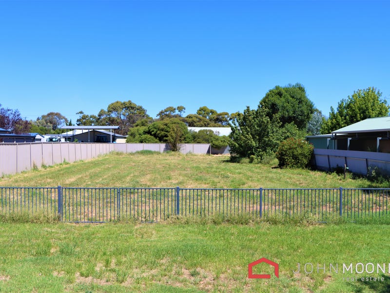 8 Drummond Street, Lockhart, NSW 2656