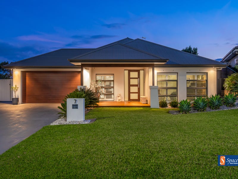 7 Brady Place, Harrington Park, NSW 2567