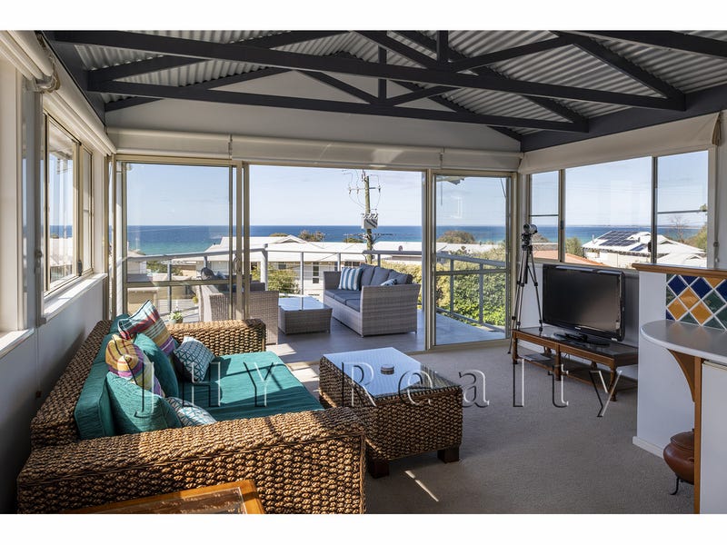 14A Gifford Road, Dunsborough, WA 6281