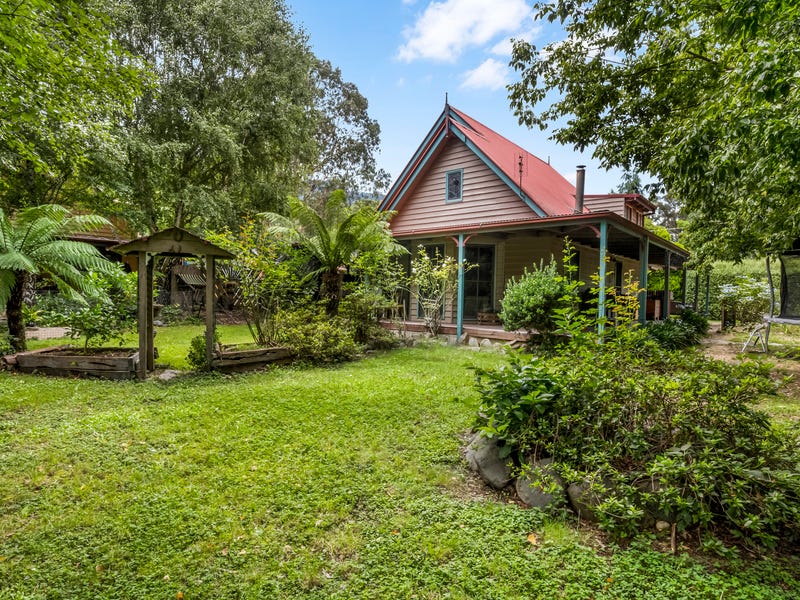 153 Great Alpine Road, Harrietville, Vic 3741