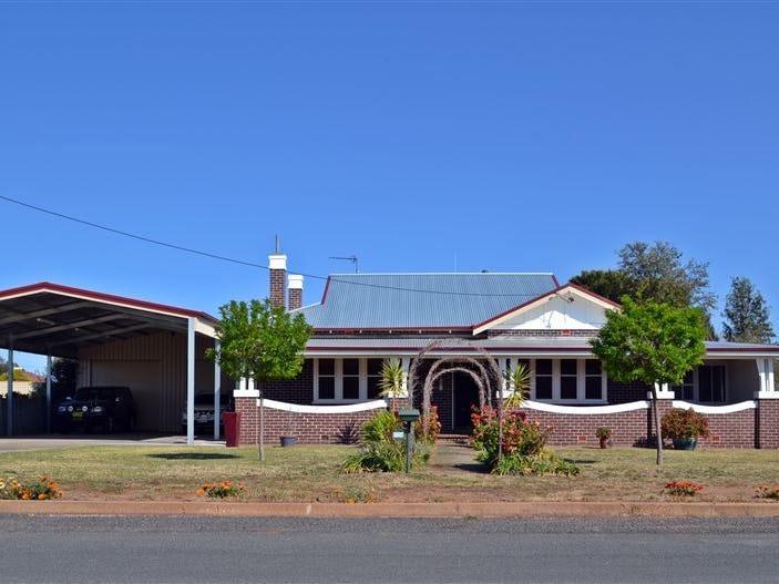 124 Operator Street, West Wyalong, NSW 2671 Property Details